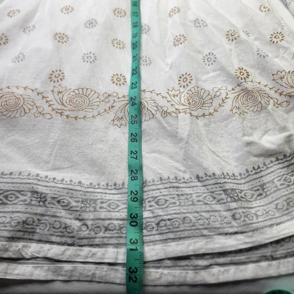 Peppermint Bay BOHO Medium White Flowy Cotton Top With Geometric Design - Picture 9 of 9